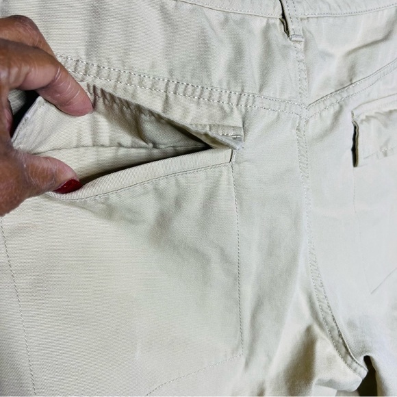 Tommy Hilfiger cropped Khaki pants - Picture 6 of 7